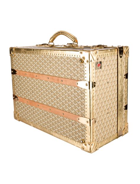 goyard trunk sizes